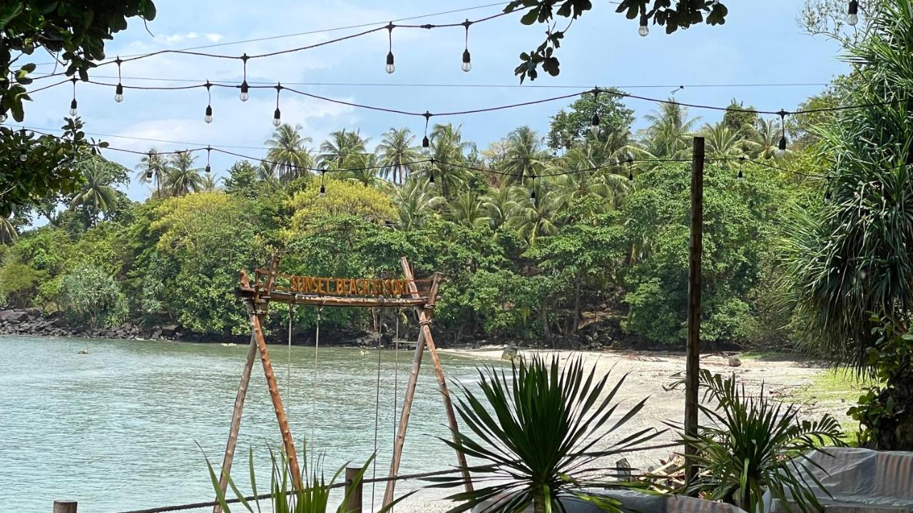 Sunset Beach Resort Weh Sabang  Exterior photo
