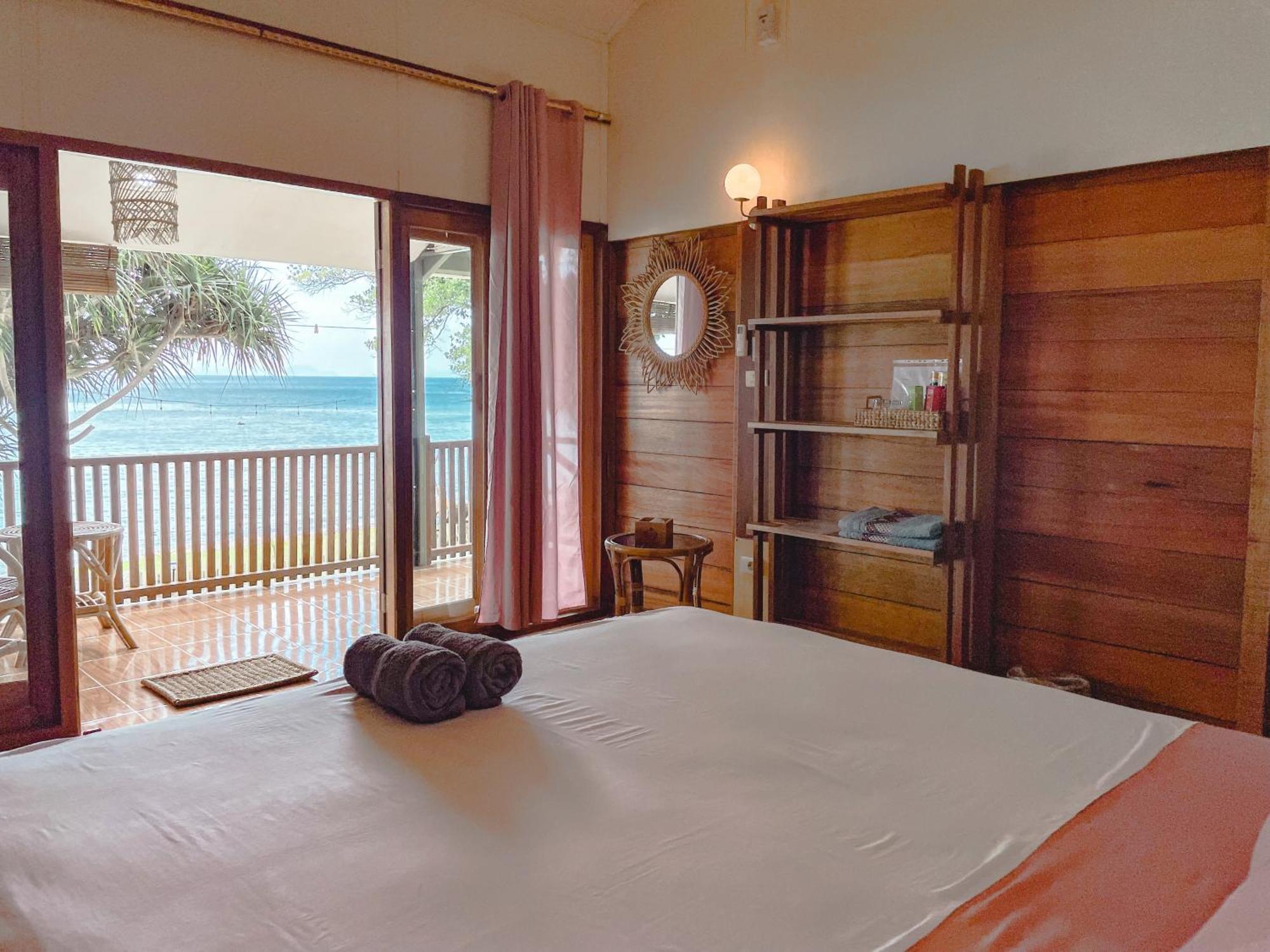 Sunset Beach Resort Weh Sabang  Exterior photo